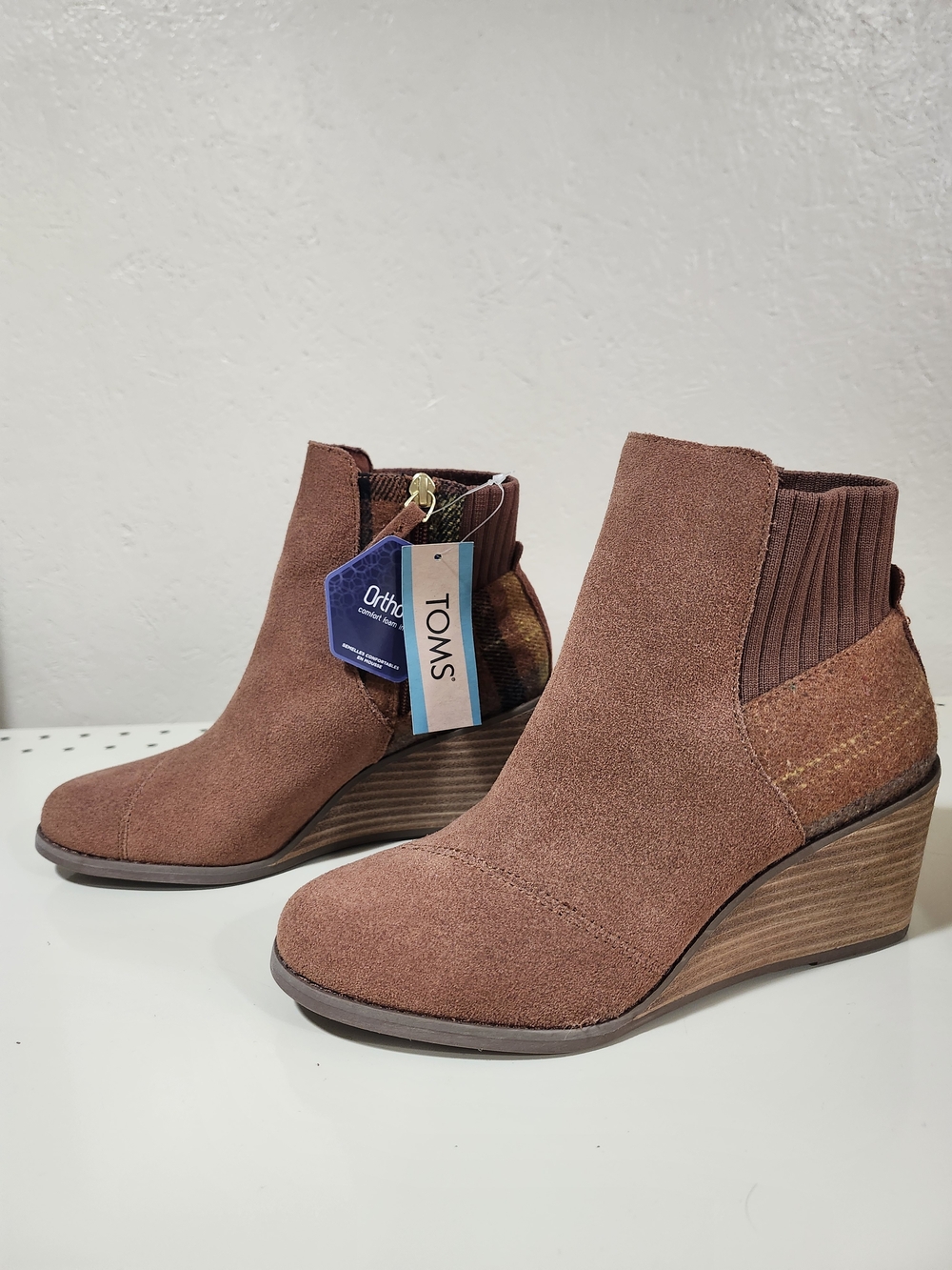 TOMS Rust Brown Suede Wedge Ankle Booties